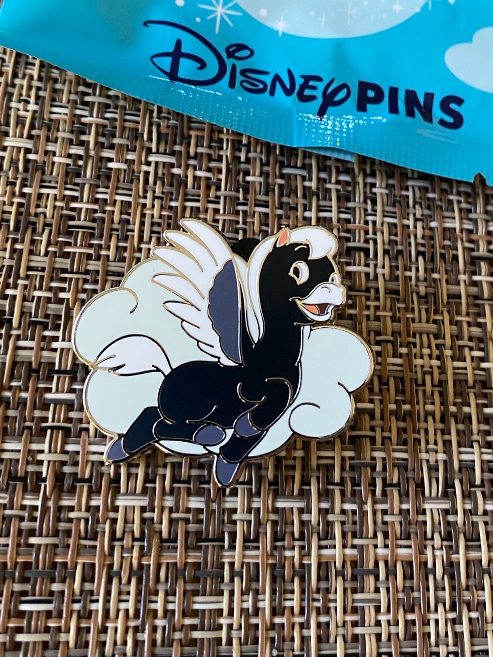 Disney Fantasy Flights Peter Pegasus Pin